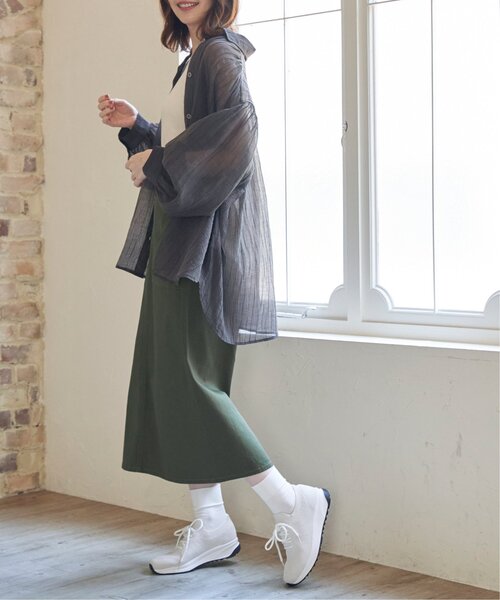 ikka（イッカ）の「バックシャーリングシアーシャツ（シャツ/ブラウス・レディース・ライトベージュ/チャコールグレー/ブルー・M/L/S）」の14枚目の写真