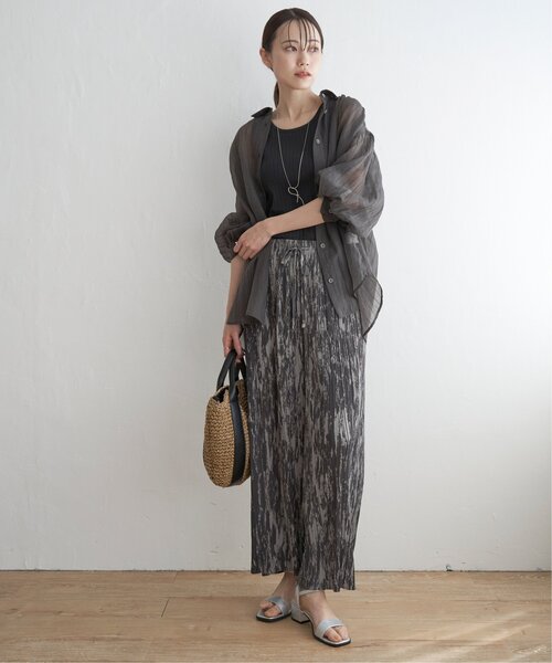 ikka（イッカ）の「バックシャーリングシアーシャツ（シャツ/ブラウス・レディース・ライトベージュ/チャコールグレー/ブルー・M/L/S）」の12枚目の写真