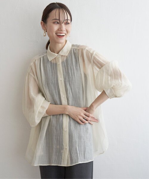 ikka（イッカ）の「バックシャーリングシアーシャツ（シャツ/ブラウス・レディース・ライトベージュ/チャコールグレー/ブルー・M/L/S）」の13枚目の写真