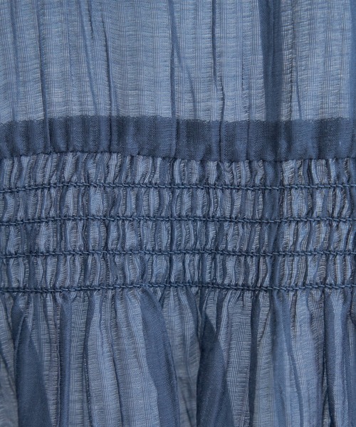 ikka（イッカ）の「バックシャーリングシアーシャツ（シャツ/ブラウス・レディース・ライトベージュ/チャコールグレー/ブルー・M/L/S）」の19枚目の写真