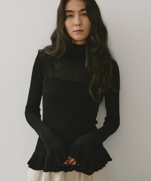 Libra Cue（リブラ キュー）の「タートルネックフリルニット（ニット/セーター・レディース・ボルドー/グリーン/アイボリー/ブラック/ピンク/グレー・FREE）」の12枚目の写真