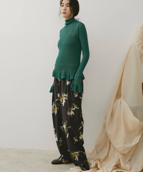 タートルネックフリルニット（ニット/セーター）｜Libra Cue（リブラ