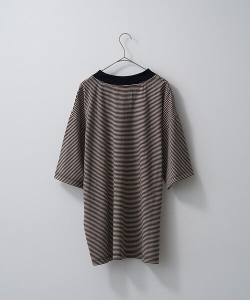 WHIMSIC（ウィムジック）の「【UNISEX】モックネックボーダーTシャツ（Tシャツ/カットソー・メンズ・グレー/ブルー/ブラック・FREE）」の5枚目の写真