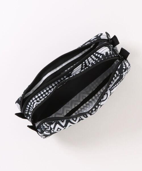 ROXY（ロキシー）の「DA ROCK PRINTED/ロキシーポーチ（ポーチ・レディース・ピンク/ブラック/チャコールグレー・FREE）」の5枚目の写真