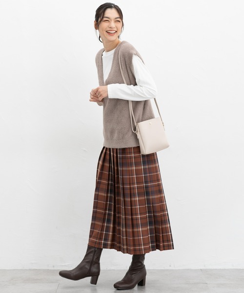 Honeys(ハニーズ)の「プリーツスカート(スカート・レディース・ネイビー系/ブラック系その他/グレー/ブラック/ブラウン系/チャコール・M/S/3L/LL/L)」の17枚目の写真