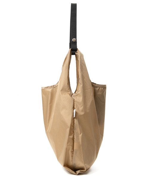 Drifter(ドリフター)の「POCKETABLE TOTE/ポケッタブルトート(トートバッグ・レディース・ネイビー/ブラック/ブルー/グリーン系カモフラージュ/タン・FREE)」の13枚目の写真