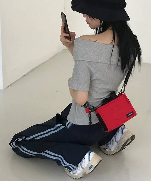 LYEON(リヨン)の「サイドラインナイロントラックパンツ(その他パンツ・レディース・ブラウン/ネイビー・FREE)」の13枚目の写真