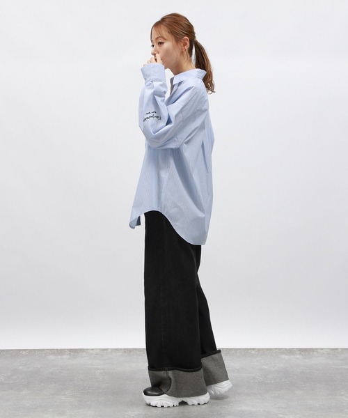 LAKOLE（ラコレ）の「刺繍オーバーサイズシャツ / 145411（シャツ/ブラウス・レディース・ライトブルー/ブルー/ピンク・FREE）」の8枚目の写真