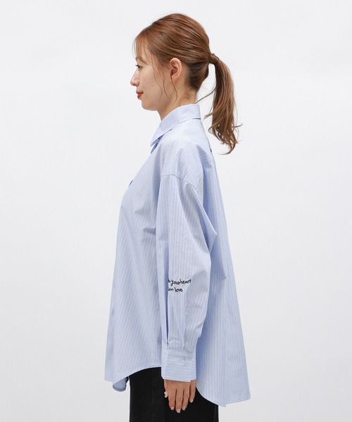 LAKOLE（ラコレ）の「刺繍オーバーサイズシャツ / 145411（シャツ/ブラウス・レディース・ライトブルー/ブルー/ピンク・FREE）」の22枚目の写真