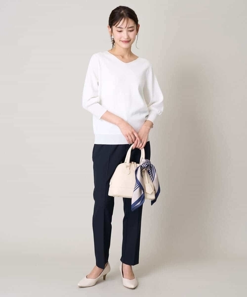 a.v.v（アーヴェヴェ）の「【洗える/イージーケア/UVカット/ストレッチ】スカルノテックステーパードパンツ（その他パンツ・レディース・ネイビー/ブラウン/ライトグレー・34/36/38/42/40）」の6枚目の写真