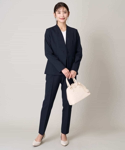 a.v.v（アーヴェヴェ）の「【洗える/イージーケア/UVカット/ストレッチ】スカルノテックステーパードパンツ（その他パンツ・レディース・ネイビー/ブラウン/ライトグレー・34/36/38/42/40）」の8枚目の写真