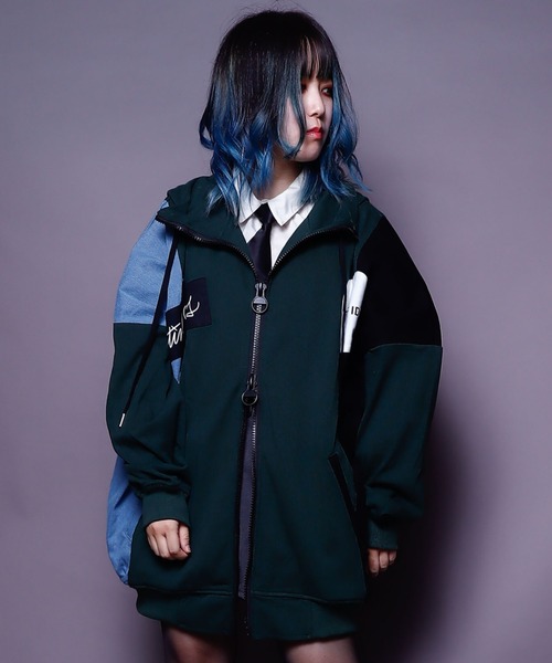AFYF(エーエフワイエフ)の「AFYF DENIM MIX PARKA/ビッグシルエット デニムミックス パーカー(パーカー・レディース・ダークグリーン/インディゴブルー/ブラック系その他/ホワイト系その他・FREE)」の13枚目の写真
