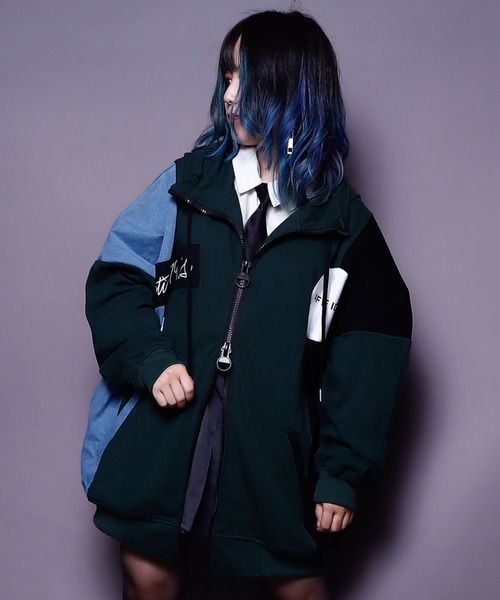 AFYF(エーエフワイエフ)の「AFYF DENIM MIX PARKA/ビッグシルエット デニムミックス パーカー(パーカー・レディース・ダークグリーン/インディゴブルー/ブラック系その他/ホワイト系その他・FREE)」の14枚目の写真