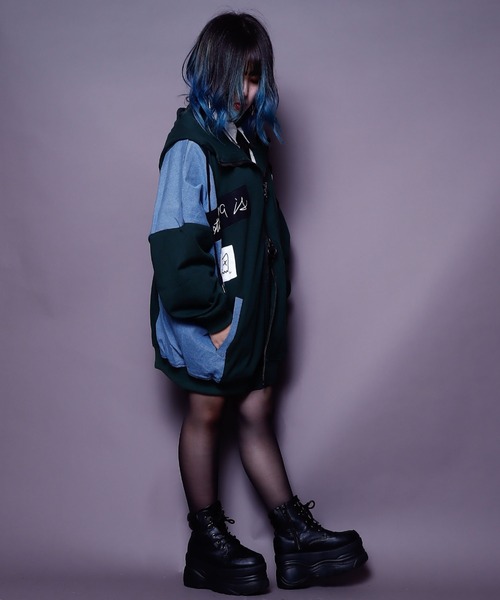 AFYF(エーエフワイエフ)の「AFYF DENIM MIX PARKA/ビッグシルエット デニムミックス パーカー(パーカー・レディース・ダークグリーン/インディゴブルー/ブラック系その他/ホワイト系その他・FREE)」の7枚目の写真