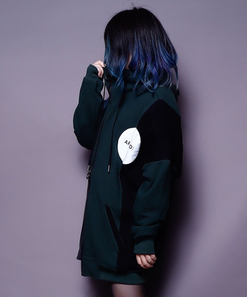 AFYF(エーエフワイエフ)の「AFYF DENIM MIX PARKA/ビッグシルエット デニムミックス パーカー(パーカー・レディース・ダークグリーン/インディゴブルー/ブラック系その他/ホワイト系その他・FREE)」の16枚目の写真