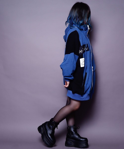 AFYF(エーエフワイエフ)の「AFYF DENIM MIX PARKA/ビッグシルエット デニムミックス パーカー(パーカー・レディース・ダークグリーン/インディゴブルー/ブラック系その他/ホワイト系その他・FREE)」の21枚目の写真