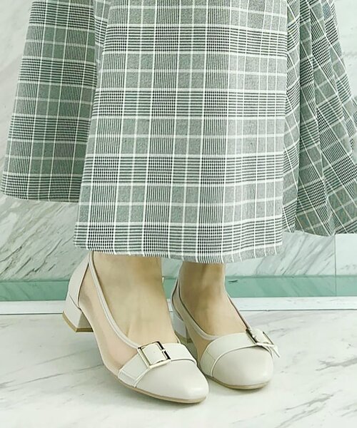 ESPERANZA(エスペランサ)の「チュールバックルベルトフラットパンプス(パンプス・レディース・アイボリー系8/ブラック系8・22.5cm/23.0cm/23.5cm/24.0cm/24.5cm)」の19枚目の写真