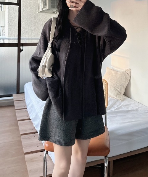 nemne store（ネンネストア）の「《Delfy》編み上げスキッパーニット（ニット/セーター・レディース・アイボリー/チャコールグレー/ライトブルー・SMALL/MEDIUM）」の18枚目の写真