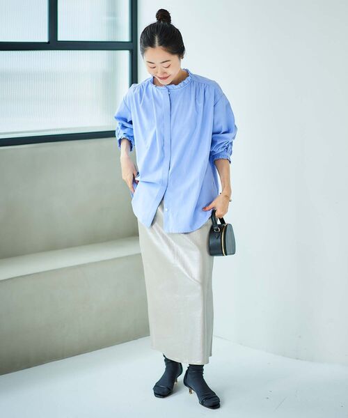 le.coeur blanc（ルクールブラン）の「フリルカラーギャザーブラウス（シャツ/ブラウス・レディース・ブルー系その他2/オフホワイト/ブルー・38）」の22枚目の写真