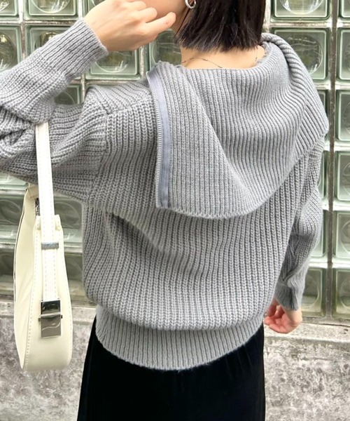 mebole(メボレ)の「カジュアルオープンジッパーニット(ニット/セーター・レディース・グリーン/アイボリー/ベージュ/グレー・FREE)」の2枚目の写真