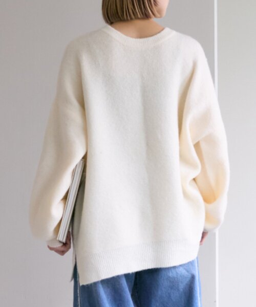 w closet（ダブルクローゼット）の「【2WAY】BIGロゴニット（ニット/セーター・レディース・グリーン/アイボリー/ネイビー・FREE）」の5枚目の写真