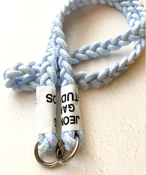 lit.Cy（リットシー）の「MIXカラー ロープ あみあみ スマホショルダー ストラップ（スマホグッズ・レディース・レッド/ブラックミックス/ベージュ/パープル/イエロー/ブラック/オフホワイト/ブルー/オレンジ/グレー/グリーン×ピンク・FREE）」の7枚目の写真