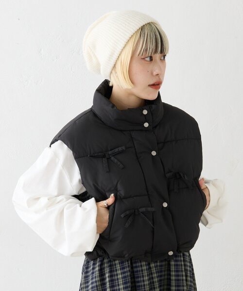 w closet(ダブルクローゼット)の「リボン中綿ベスト(ベスト・レディース・ブラウン/ブラック/アイボリー・FREE)」の2枚目の写真