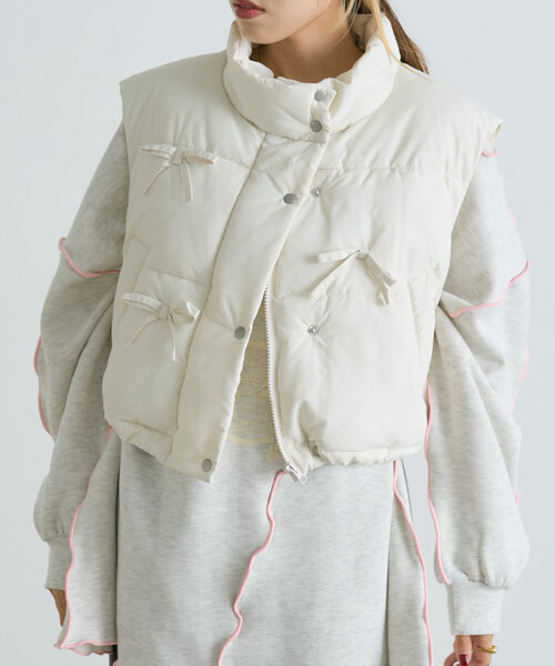 w closet(ダブルクローゼット)の「リボン中綿ベスト(ベスト・レディース・ブラウン/ブラック/アイボリー・FREE)」の5枚目の写真