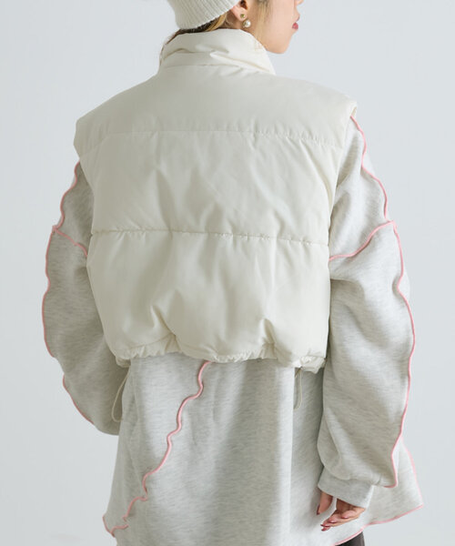 w closet(ダブルクローゼット)の「リボン中綿ベスト(ベスト・レディース・ブラウン/ブラック/アイボリー・FREE)」の6枚目の写真