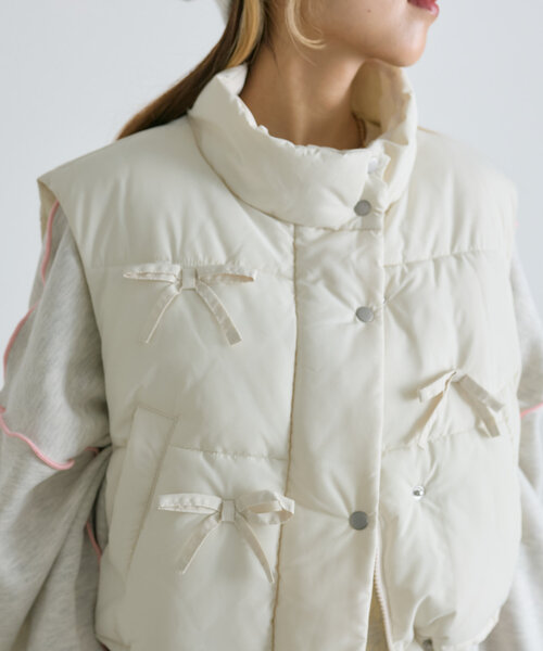 w closet(ダブルクローゼット)の「リボン中綿ベスト(ベスト・レディース・ブラウン/ブラック/アイボリー・FREE)」の11枚目の写真