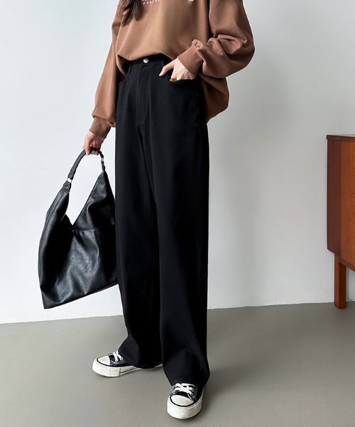 COCOMOMO（ココモモ）の「【楽 革 命】ストレッチ抜群！裏微起毛 楽革命デニムパンツ 楽らくストレッチ デニムパンツ ストレート ワイド デニム ウエスト調整ボタンつき 秋服 冬服（デニムパンツ・レディース・ブルー/ホワイト/ブルー系その他/ブラック系/ダークブルー/ブルー系/ブラック/ホワイト系・S/M/L/XL）」の4枚目の写真