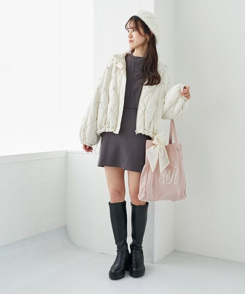 MAJESTIC LEGON(マジェスティックレゴン)の「ケーブルニットセットミニワンピ(ワンピース・レディース・グレー/チャコールグレー/アイボリー/ピンクベージュ・MEDIUM)」の8枚目の写真