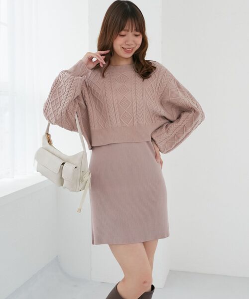 MAJESTIC LEGON(マジェスティックレゴン)の「ケーブルニットセットミニワンピ(ワンピース・レディース・グレー/チャコールグレー/アイボリー/ピンクベージュ・MEDIUM)」の21枚目の写真