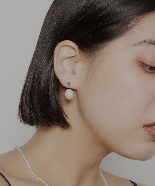 AKEL（アケル）の「【AKEL】アケル/ 淡水パールラインピアス（両耳セット）/金属アレルギー対応ピアス（サージカルステンレス）（ピアス（両耳用）・レディース・ゴールド/シルバー・FREE）」の8枚目の写真