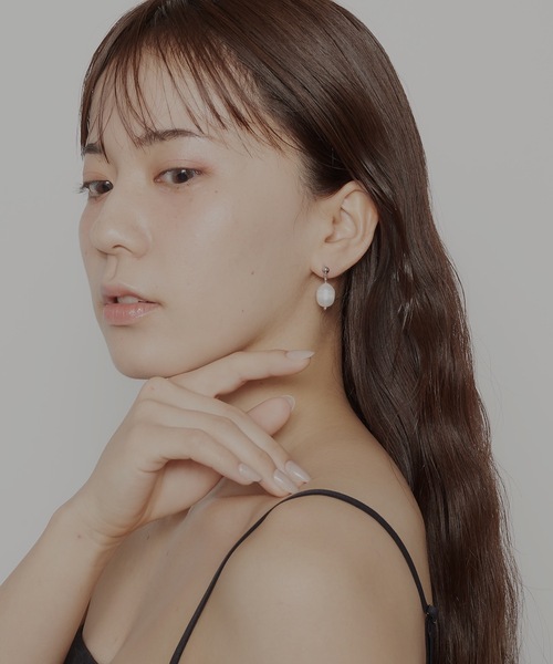 AKEL（アケル）の「【AKEL】アケル/ 淡水パールラインピアス（両耳セット）/金属アレルギー対応ピアス（サージカルステンレス）（ピアス（両耳用）・レディース・ゴールド/シルバー・FREE）」の10枚目の写真