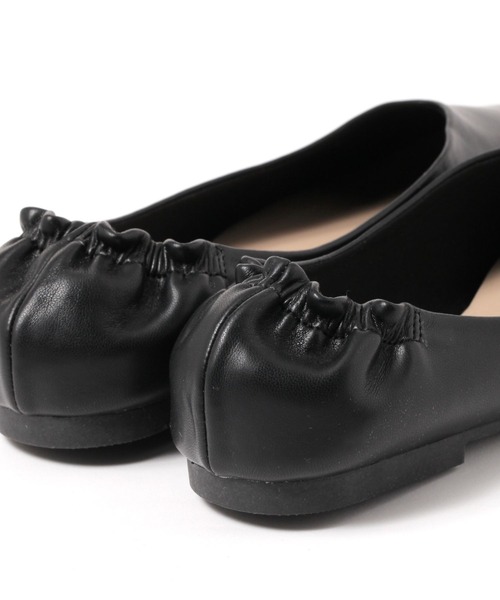 LAKOLE（ラコレ）の「【卒入式／オケージョンにも】スクエアギャザーフラットパンプス / 286480（パンプス・レディース・ブラック/オフホワイト/シルバー/イエロー・SMALL/MEDIUM/LARGE）」の20枚目の写真