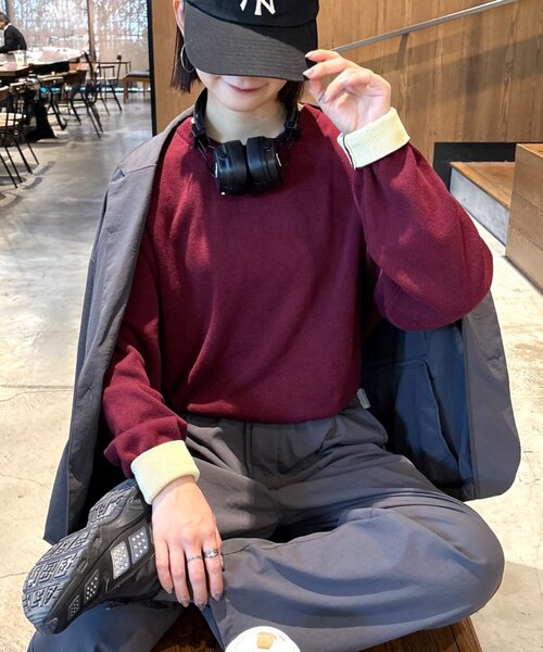 CIAOPANIC TYPY（チャオパニックティピー）の「【洗えるニット】ユニセックス/袖配色/ビックシルエットロンTeeライクニット（ニット/セーター・レディース・スカイブルー/ブラック/イエロー/レッド/ライトグレー/チャコールグレー/ホワイト系その他/バーガンディー/イエロー系その他/アイボリー/グレー系その他/ブラック系その他/ブルー系その他/ネイビー/ブルー/ブラウン・SMALL/X-LARGE/LARGE/MEDIUM）」の16枚目の写真