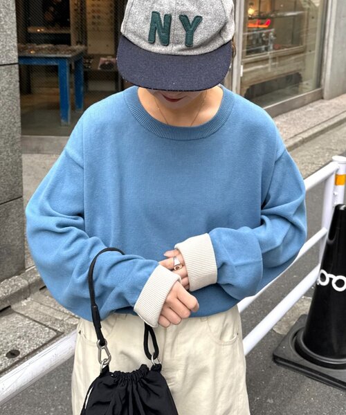 CIAOPANIC TYPY（チャオパニックティピー）の「【洗えるニット】ユニセックス/袖配色/ビックシルエットロンTeeライクニット（ニット/セーター・レディース・スカイブルー/ブラック/イエロー/レッド/ライトグレー/チャコールグレー/ホワイト系その他/バーガンディー/イエロー系その他/アイボリー/グレー系その他/ブラック系その他/ブルー系その他/ネイビー/ブルー/ブラウン・SMALL/X-LARGE/LARGE/MEDIUM）」の11枚目の写真