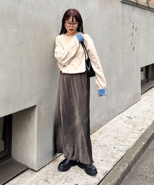 CIAOPANIC TYPY（チャオパニックティピー）の「【洗えるニット】ユニセックス/袖配色/ビックシルエットロンTeeライクニット（ニット/セーター・レディース・スカイブルー/ブラック/イエロー/レッド/ライトグレー/チャコールグレー/ホワイト系その他/バーガンディー/イエロー系その他/アイボリー/グレー系その他/ブラック系その他/ブルー系その他/ネイビー/ブルー/ブラウン・SMALL/X-LARGE/LARGE/MEDIUM）」の20枚目の写真