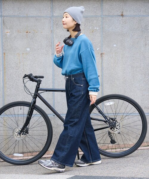 CIAOPANIC TYPY（チャオパニックティピー）の「【洗えるニット】ユニセックス/袖配色/ビックシルエットロンTeeライクニット（ニット/セーター・レディース・スカイブルー/ブラック/イエロー/レッド/ライトグレー/チャコールグレー/ホワイト系その他/バーガンディー/イエロー系その他/アイボリー/グレー系その他/ブラック系その他/ブルー系その他/ネイビー/ブルー/ブラウン・SMALL/X-LARGE/LARGE/MEDIUM）」の22枚目の写真