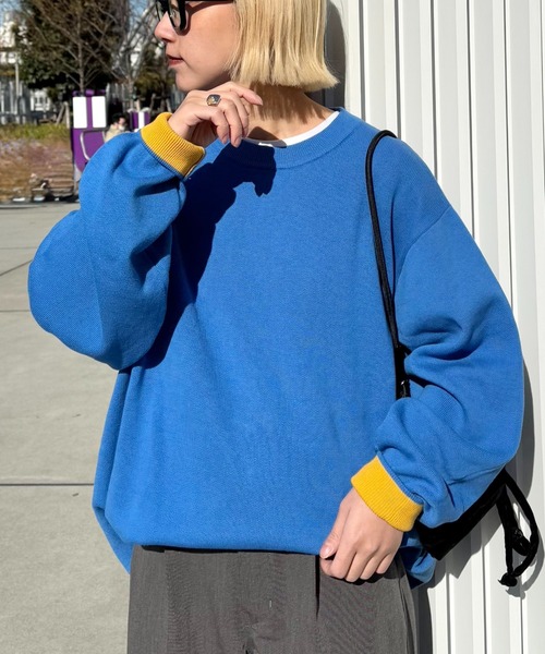 CIAOPANIC TYPY（チャオパニックティピー）の「【洗えるニット】ユニセックス/袖配色/ビックシルエットロンTeeライクニット（ニット/セーター・レディース・スカイブルー/ブラック/イエロー/レッド/ライトグレー/チャコールグレー/ホワイト系その他/バーガンディー/イエロー系その他/アイボリー/グレー系その他/ブラック系その他/ブルー系その他/ネイビー/ブルー/ブラウン・SMALL/X-LARGE/LARGE/MEDIUM）」の9枚目の写真