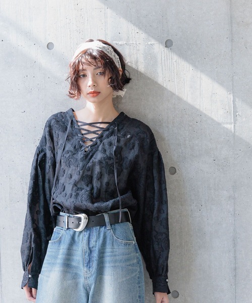 PAGEBOY(ページボーイ)の「2WAYレースアップブラウス(シャツ/ブラウス・レディース・ブラック/アイボリー/グレー系その他/グリーン系その他・FREE)」の18枚目の写真