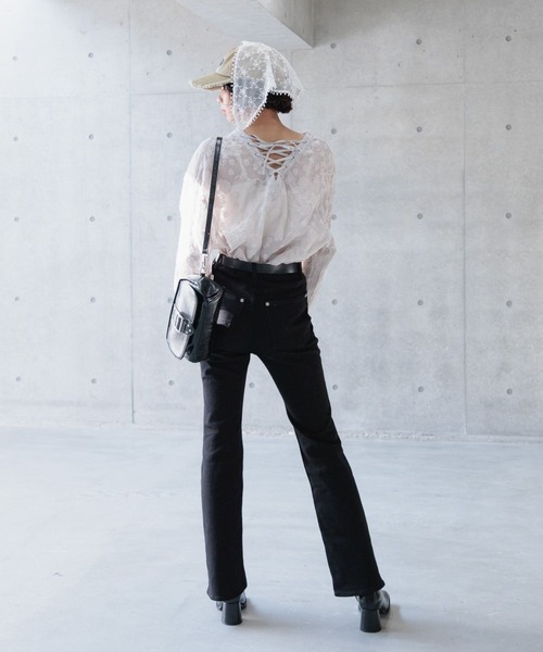 PAGEBOY(ページボーイ)の「2WAYレースアップブラウス(シャツ/ブラウス・レディース・ブラック/アイボリー/グレー系その他/グリーン系その他・FREE)」の20枚目の写真