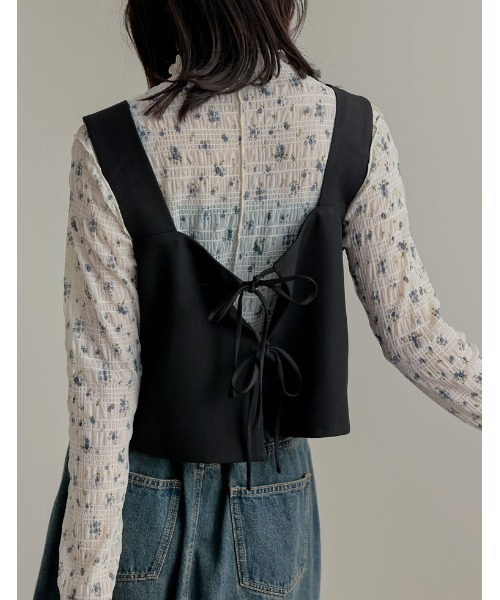 Re:EDIT（リエディ）の「[2025SS COLLECTION]スモッキングリバティレースフラワー柄ハイネックトップス（Tシャツ/カットソー・レディース・アイボリー・MEDIUM）」の6枚目の写真