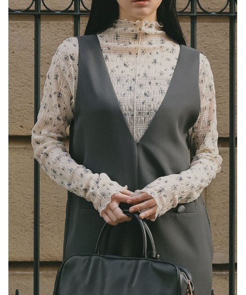Re:EDIT（リエディ）の「[2025SS COLLECTION]スモッキングリバティレースフラワー柄ハイネックトップス（Tシャツ/カットソー・レディース・アイボリー・MEDIUM）」の15枚目の写真