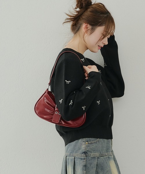 continuer de NICE CLAUP(コンティニューデナイスクラップ)の「リボン刺繍ニット(ニット/セーター・レディース・ブラック/アイボリー/サックスブルー・FREE)」の19枚目の写真