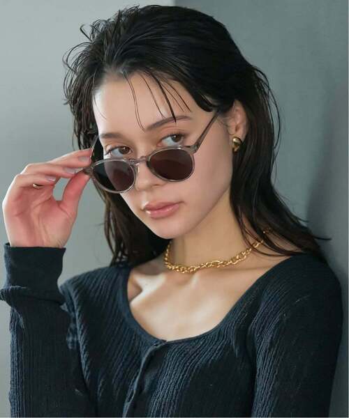 Zoff(ゾフ)の「【WEB限定】ボストン型 サングラス|カラーレンズ|トレンド|紫外線対策|UVカット|Zoff|COLOR SUNGLASSES(サングラス・レディース・ブラック/ブラック系その他2/ブラウン系その他/ブラウン系その他5/ブラック系その他/ブラック系その他3/クリア/ライトグレー系・FREE)」の5枚目の写真