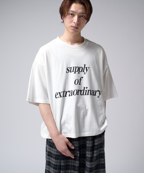 Lui's（ルイス）の「【Neucon/ニューコン】メッセージグラフィッククロップドBIGT（Tシャツ/カットソー・メンズ・ブラック/グリーン/ホワイト・FREE）」の2枚目の写真