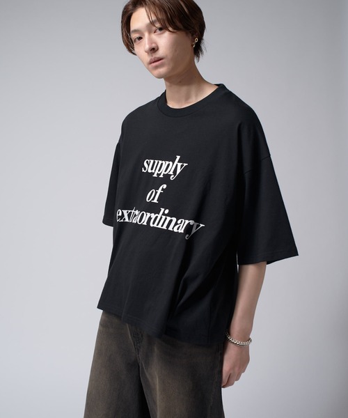 Lui's（ルイス）の「【Neucon/ニューコン】メッセージグラフィッククロップドBIGT（Tシャツ/カットソー・メンズ・ブラック/グリーン/ホワイト・FREE）」の3枚目の写真