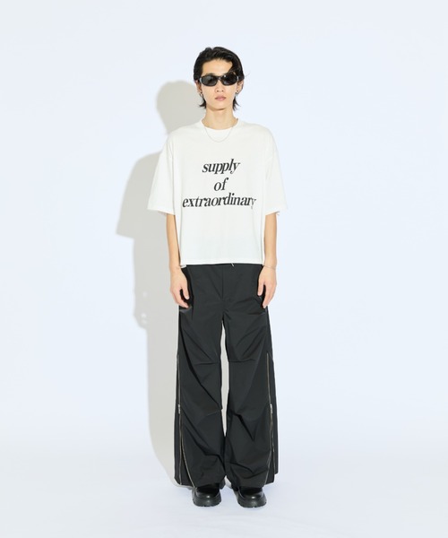 Lui's（ルイス）の「【Neucon/ニューコン】メッセージグラフィッククロップドBIGT（Tシャツ/カットソー・メンズ・ブラック/グリーン/ホワイト・FREE）」の7枚目の写真